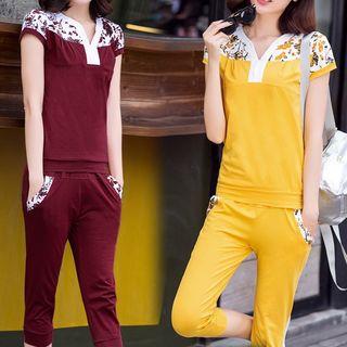 Set: Floral Print Cap-sleeve Top + Capri Sweatpants