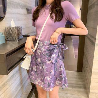 Plain Short-sleeve T-shirt / Flower Print Mini A-line Skirt