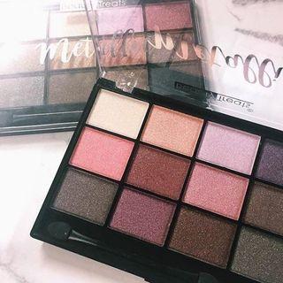 Beauty Treats  - Metallic Eyeshadow Palette