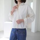 Button-back Cropped Shirt
