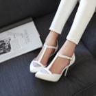 T-strap Pointy Toe Pumps