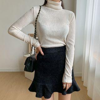 Turtle-neck Velvet Slim-fit Top