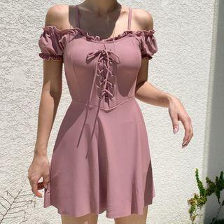 Cols-shoulder Lace-up Swimdress