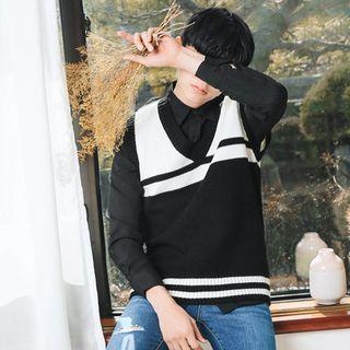Two Tone V-neck Knit Vest