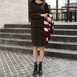 Set: Round-neck Top + Band-waist Skirt