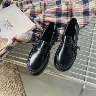 Stitched Trim Loafers