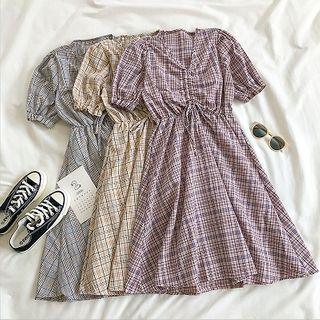 Color-block V-neck Frilled Short-sleeve Dress