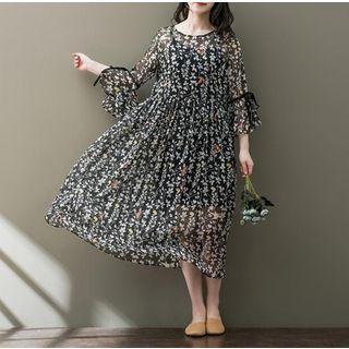 Set: Printed 3/4-sleeve A-line Midi Dress + Strappy Dress