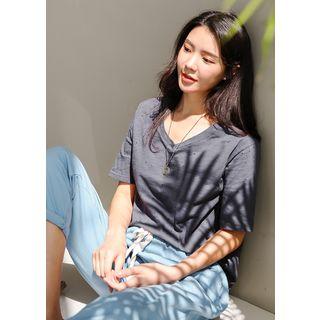 Perforated V-neck T-shirt
