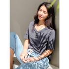 Perforated V-neck T-shirt