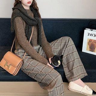 Set: Mock Neck Cropped Sweater + Plaid Straight-cut Pants