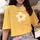 Flower Elbow-sleeve Cropped T-shirt