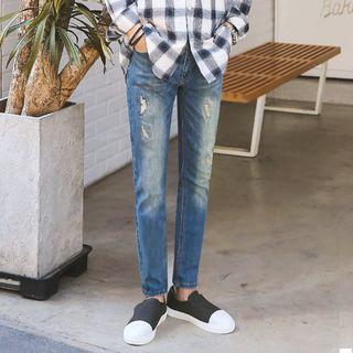 Distressed Washed Slim-fit Tapered Jeans