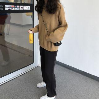 Crew-neck Sweater / Straight-fit Pants