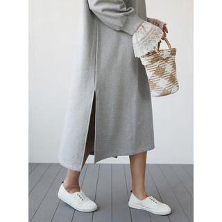 V-neck Lace-trim Maxi Dress