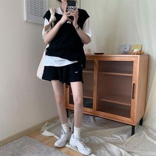 Elbow-sleeve T-shirt / Wide-leg Sweatshorts / Vest