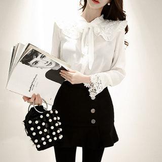 Button-trim Ruffle-hem Mini Skirt