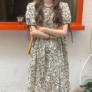 Puff-sleeve Floral Print Midi A-line Dress Black Floral - Almond - One Size