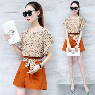 Set: Flutter Sleeve Patterned Chiffon Top + Shorts