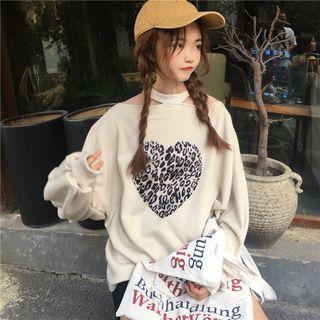 Cutout Heart Appliqued Sweatshirt