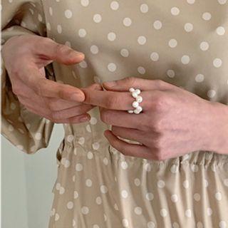 Freshwater-pearl Linked Ring Ivory - One Size
