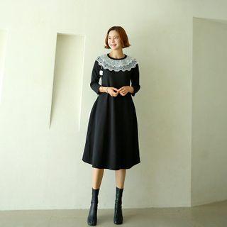 Lace-capelet A-line Dress Black - One Size