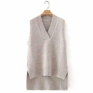 V-neck Dip Back Sweater Vest Camel - One Size