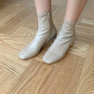Seam-trim Low-heel Ankle Boots