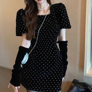 Set: Short-sleeve Dotted Mini Sheath Dress + Arm Sleeves