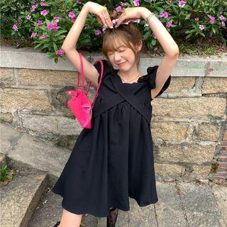 Sleeveless Criss-cross Plain Dress