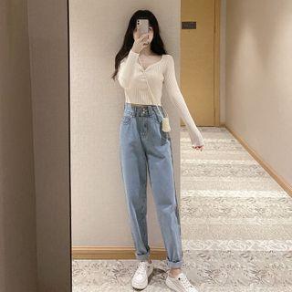 Set: Long Sleeve V-neck Knit Cropped Top + High Waist Tapered Jeans