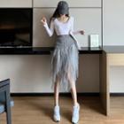 U-neck Plain T-shirt / Patchwork A-line Skirt