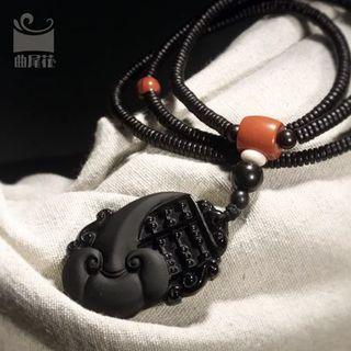 Obsidian Necklace As Figure - One Size