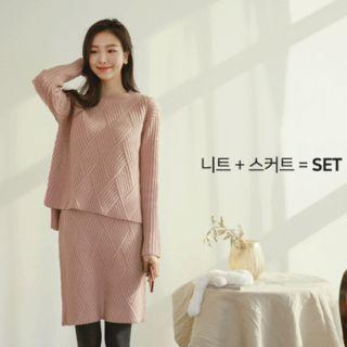 Set: Dip-back Rib-knit Top + H-line Skirt
