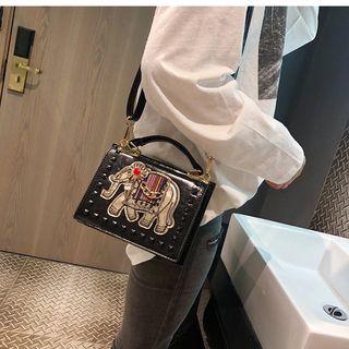 Elephant Embroidery Shoulder Bag