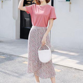Set: Short-sleeve T-shirt + Ruffled Skirt