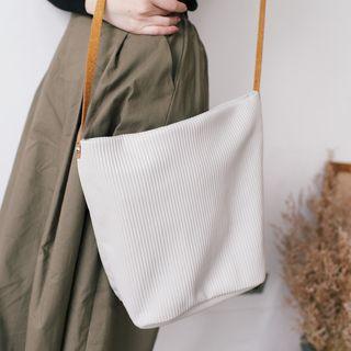 Ribbed Shoulder Bag
