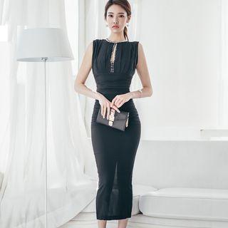 Embellished Sleeveless Sheath Midi Cocktail Dress