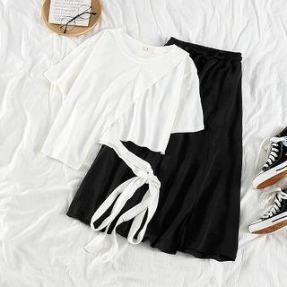 Short-sleeve Crop T-shirt / Midi A-line Skirt