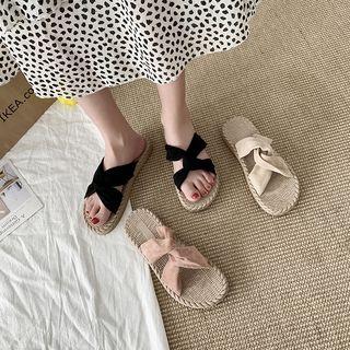 Twisted Strap Flat Sandals