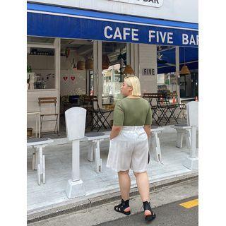 Double-button Wide Shorts