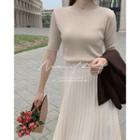 Dip-back Short-sleeve Knit Top