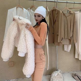 Fleece Pullover / Turtleneck Long-sleeve T-shirt / Boot Cut Pants