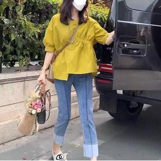 Short-sleeve Washed Blouse / Cropped Slim Fit Jeans
