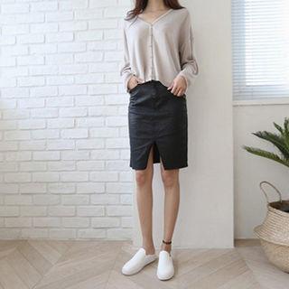 Slit-front Wet-look Skirt
