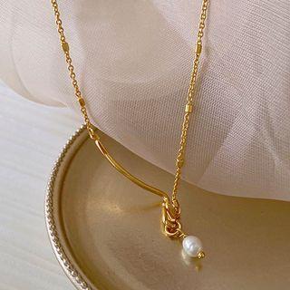 Freshwater Pearl Pendant Knot Alloy Necklace E439 - White & Gold - One Size