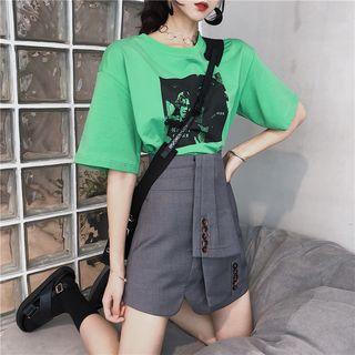 Short-sleeve Print T-shirt / High-waist A-line Skirt