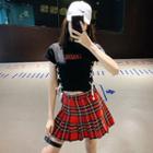 Lace Up-side Lettering Crop T-shirt