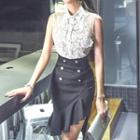 Set: Sleeveless Lace Top + Buttoned Skirt