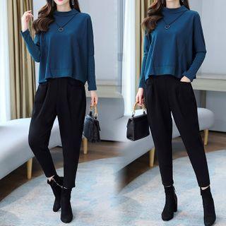 Set: Plain Mock Neck Top + Cropped Carpi Pants